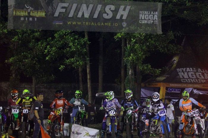 Final Round Trail Game Dirt yang diselenggarakan di sirkuit Stadion Warujang, Nganjuk (11-12/10)