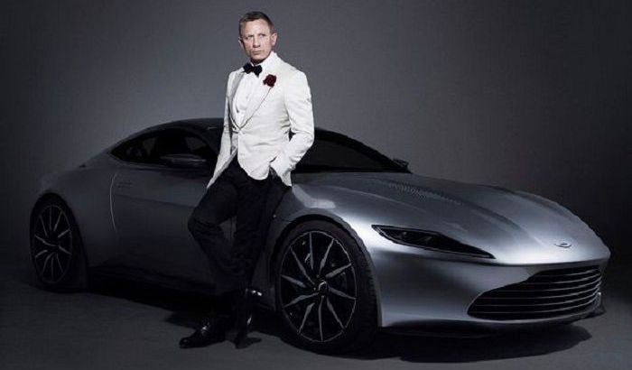 Mobil Aston Martin di film James Bond Spectre
