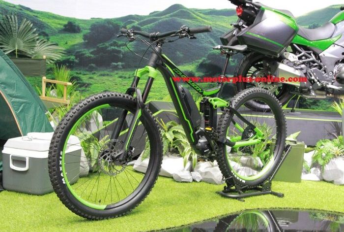 Sepeda listrik Kawasaki akan ada 2 tipe, pertama tipe sepeda road dan yang kedua adalah tipe mountain bike.