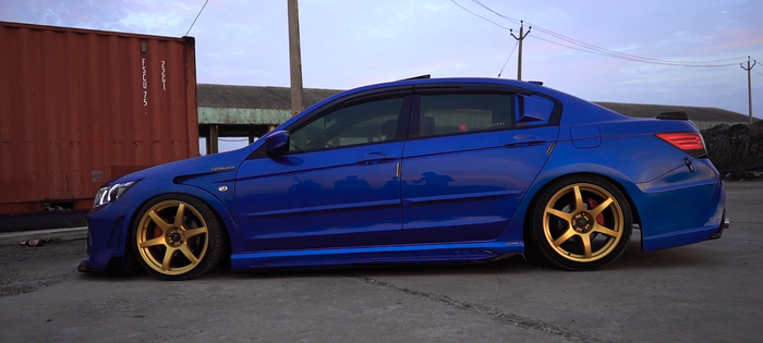 Tampilan samping modifikasi Honda Accord