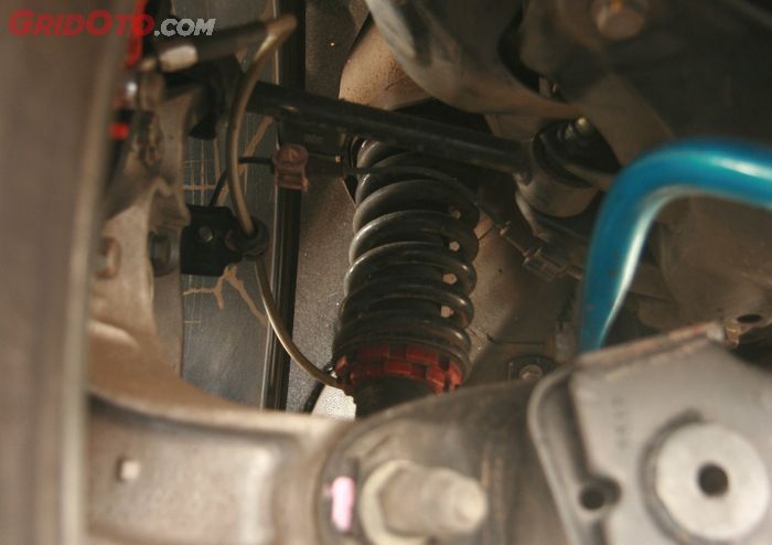 Kaki-kaki pasang coilover dan underbrace 