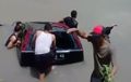 Ngeri! Begini Kronologis Mobil yang Masuk Sungai Kalimalang Menurut Tim SAR