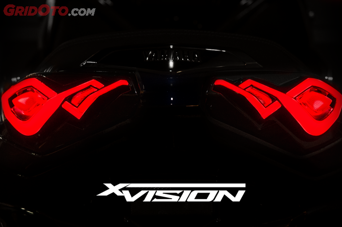Stoplamp Yamaha XMAX JPA X Vision ini bikin tampilan belakang jadi bernuansa mobil Eropa