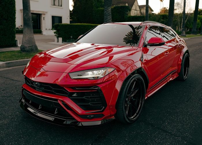 Tampilan depan modifikasi Lamborghini Urus makin sangar pakai wide body Prior Design