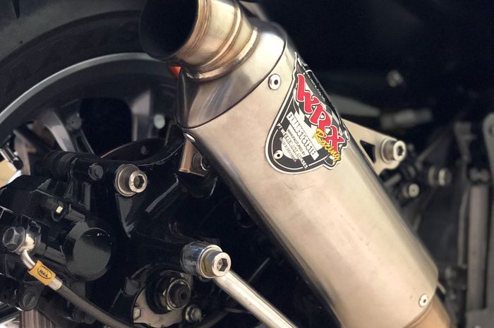 Yamaha NMAX old pakai knalpot WRX untuk memaksimalkan performa bore up mesin