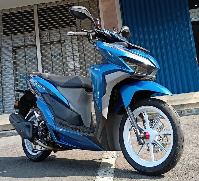 Honda Vario 125 bergaya proper pakai pelek RCB SP-811