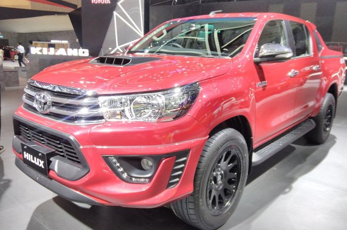 Toyota Hilux pakai aksesoris dari TRD