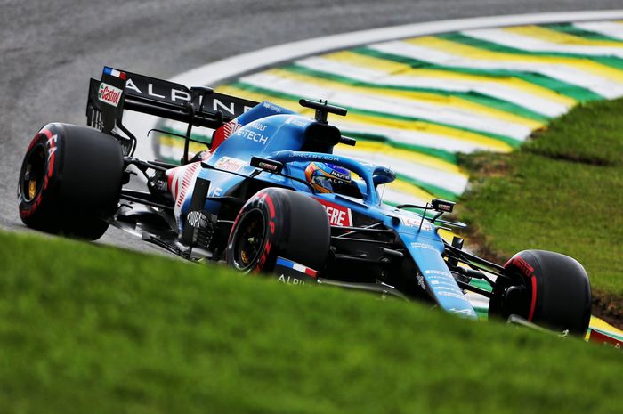 Pembalap tim Alpine, Fernando Alonso tercepat pada sesi FP2 F1 Brasil 2021