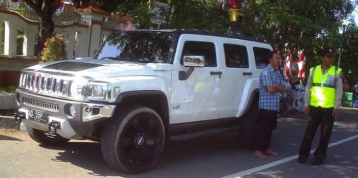 Jeep Hummer H3 Milik Arifin Ilham