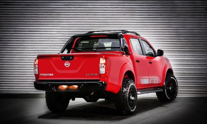 Tampilan belakang Nissan Navara Attack Concept