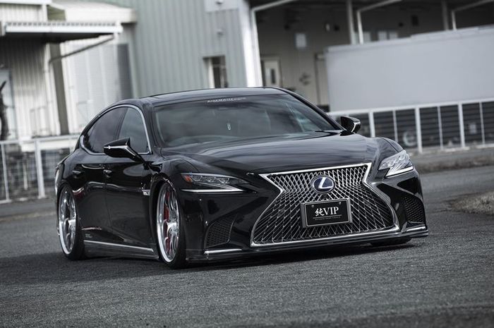 Modifikasi Lexus LS 500h hasil garapan Aimgain, Jepang
