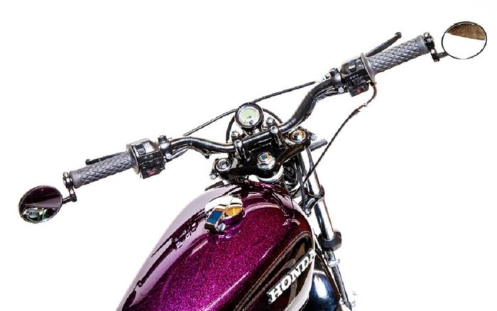  Honda CB360 custom brat tracker besutan Renew'd Moto
