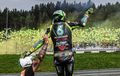 Bukan Marshal Sembarangan, Ini Identitas Orang yang Bantu Valentino Rossi Selebrasi di MotoGP Austria 2021