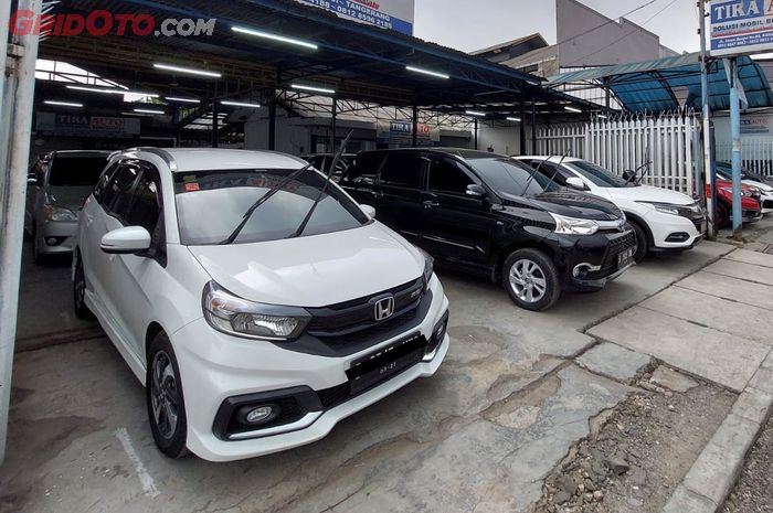 Ilustrasi showroom mobil bekas