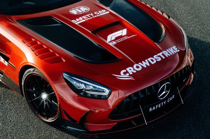 Mercedes memperkenalkan safety car F1 yang baru untuk musim balap F1 2022