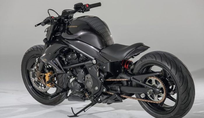 Kawasaki ER-6n custom bobber garapan Kenny Yeoh