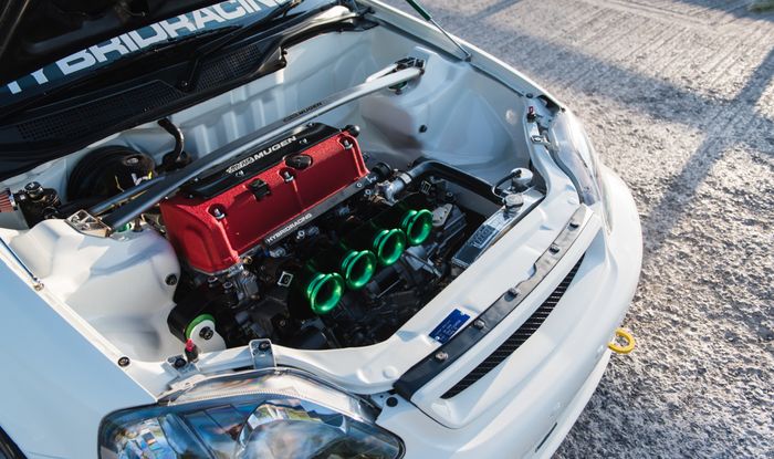 Tampilan wire tuck engine bay Honda Civic Type R EK9