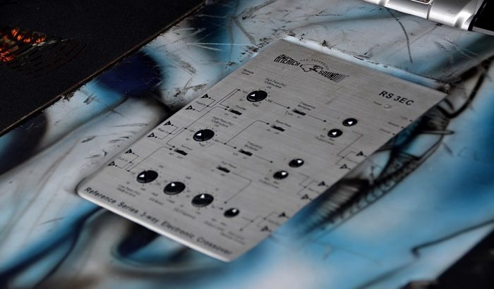 Eqalizer America Sound RS-3ECN terpasang di Isuzu D-Max