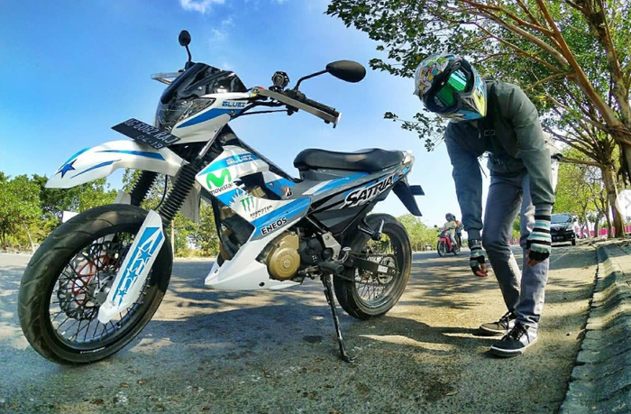 Satria F150 makin keren dengan gaya supermoto