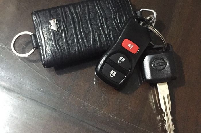 Kunci dan Alarm Nissan Grand Livina Lama