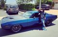 Tidak Hanya Jago Melawak, Kevin Hart Juga Doyan Modif Mobil Lawas