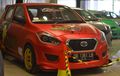 Keren Nih, Ada Aura Wonder Woman di Datsun GO Merah ini!