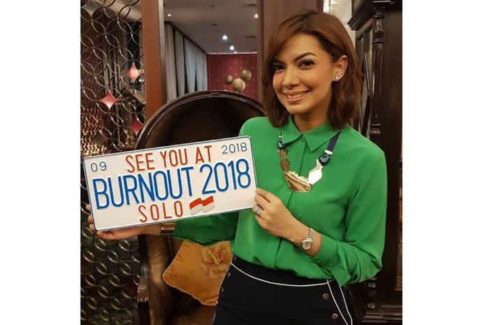 Mbak Nana juga support acara Burnout 2018 loh...