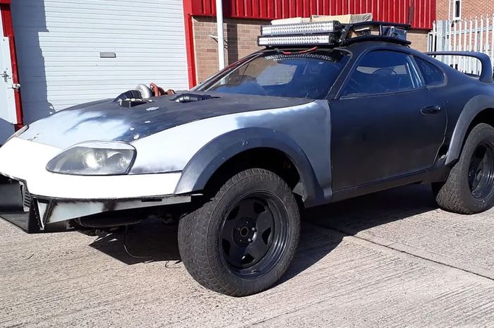 Toyota Supra bergaya Off-road