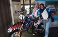 OtoRace : Dua Wanita Cantik Ini Tempuh 2.200 Kilometer Pakai Motor Trail, Ngapain Aja Ya?