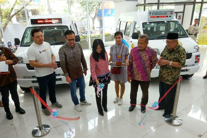 serah terima angkot moderen dari KODJARI ke dinas perhubungan kota Bogor