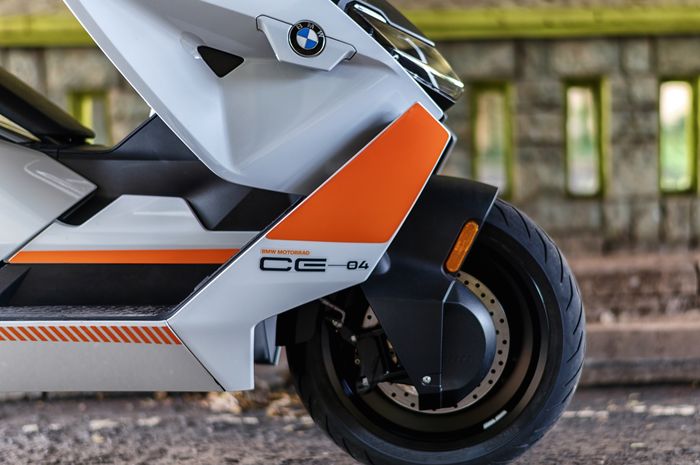 Motor listrik BMW CE-04 resmi diperkenalkan di Indonesaia, simak berikut spek dan harganya