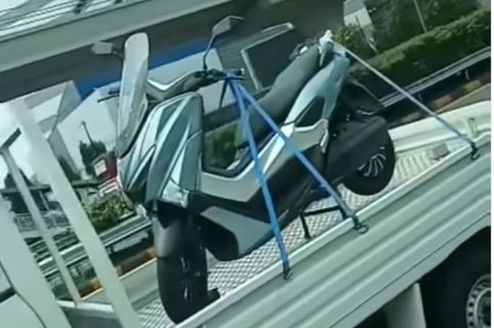 Penampakan skutik listrik mirip Yamaha NMAX