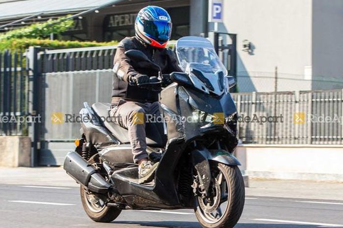 Sosok yang diduga Yamaha XMAX terbaru
