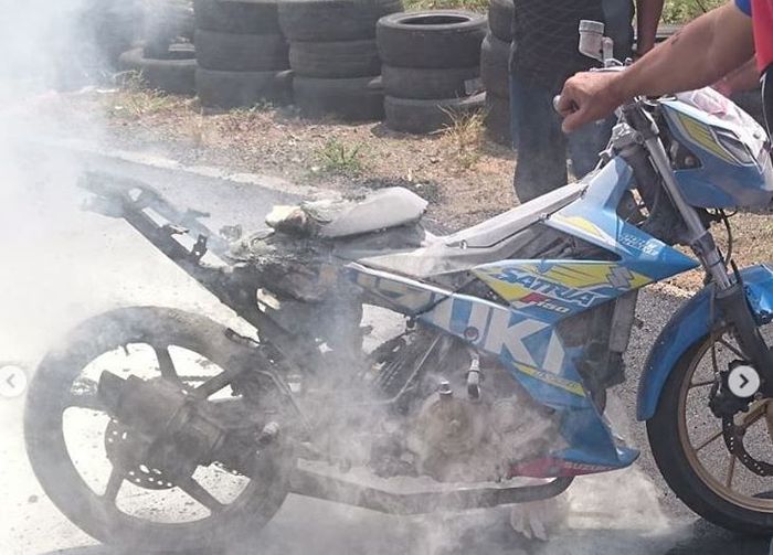 Suzuki Satria FU150 terbakar