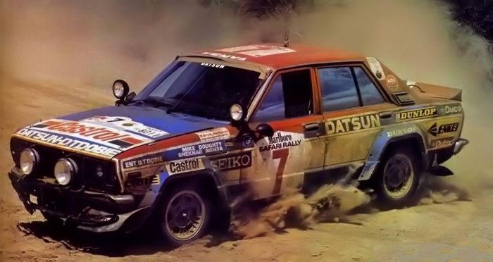 Shekhar Mehta mengendarai Datsun Violet GT di Reli Safari 1981