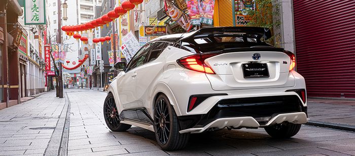 Toyota C-HR Dengan Body Kit Artisan Spirits 