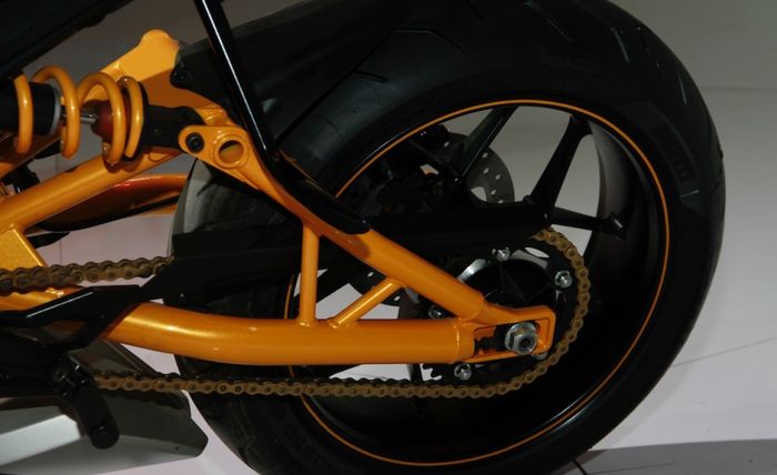 Tampilan lengan ayun pada motor konsep Hero Hastur 620