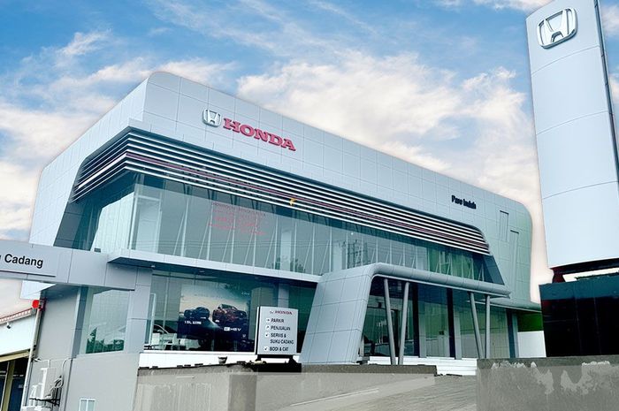 Dealer Honda Pare Indah (27/05/2024). Fasilitas tak hanya layanan 3S (Sales, Service, Sparepart). Namun mencakup layanan BP (Bodi repair dan Painting) 