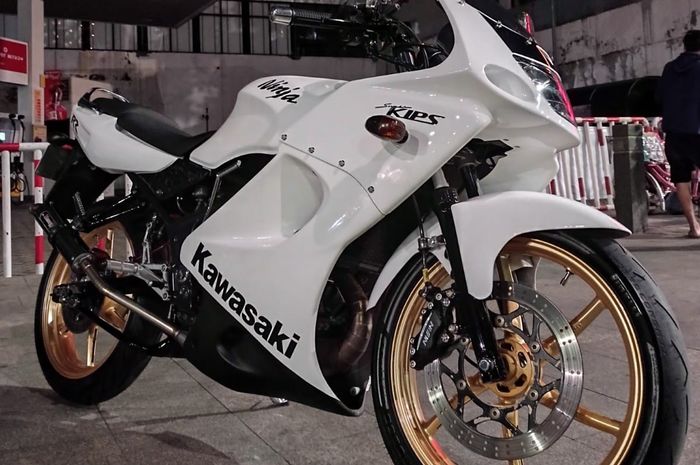 Kawasaki Ninja RR modif simpel main karbon kevlar dan kaki-kaki racing