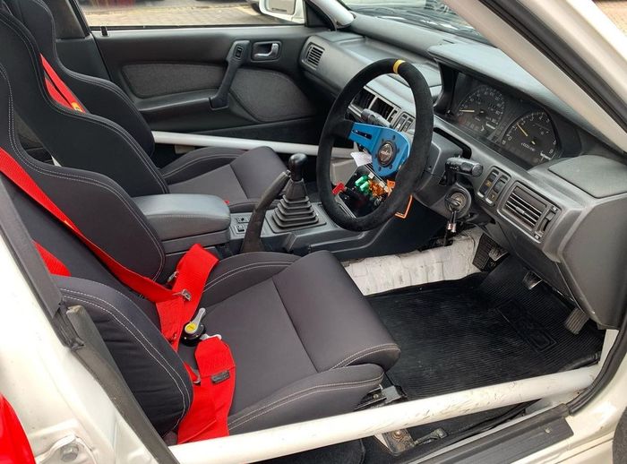 Interior Mitsubishi Galant VR4 yang dijual showroom Poins Auto Gallery