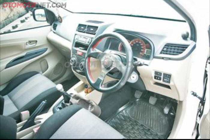 Interior modifikasi Avanza gaya rally