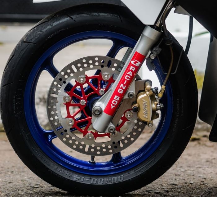 Kaki-kaki Honda BeAT ala motor road race