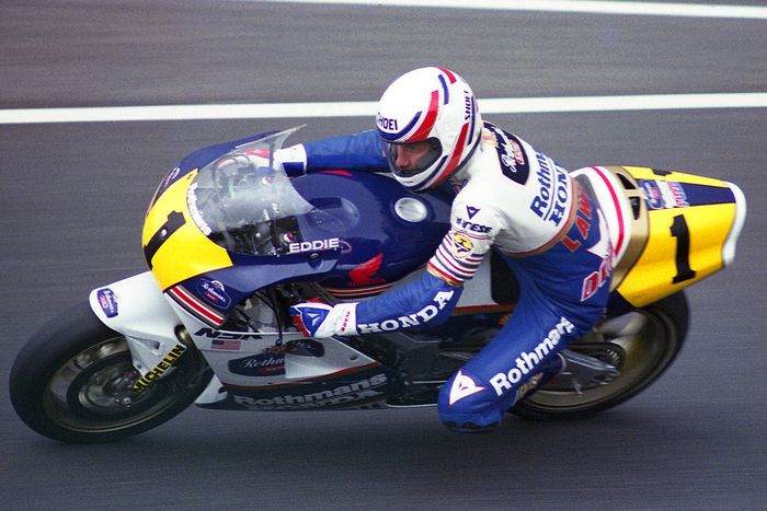 Eddie Lawson ketika membela tim pabrikan Honda pada kelas GP 500 cc 1989