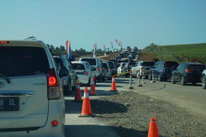 Macet di beberapa ruas tol fungsional saat HFD 2018