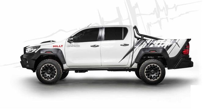 Fascia Toyota Hilux garapan Pickupdesign