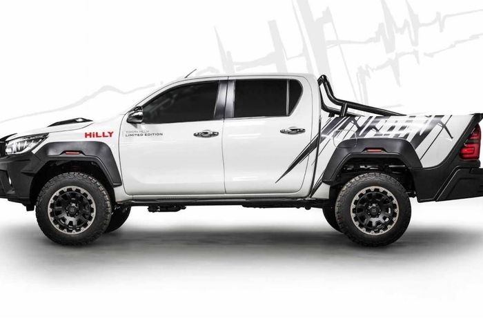 Fascia Toyota Hilux garapan Pickupdesign