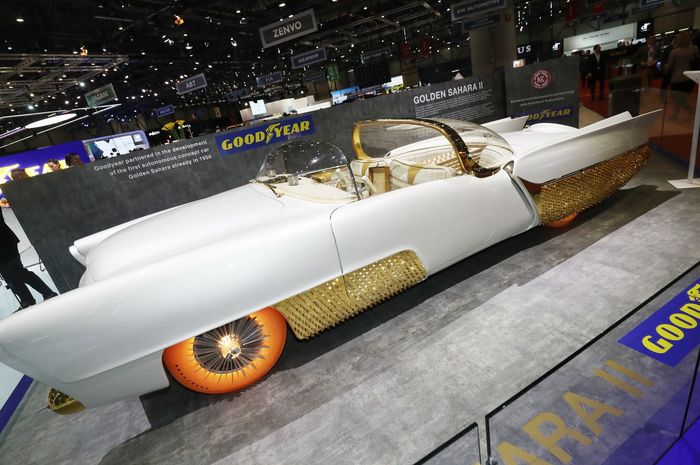 Golden Sahara, mobil klasik pakai pelek emas dan ban tembus pandang di ajang Geneva Motor Show 2019