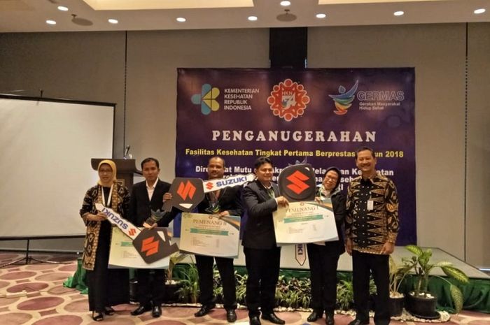 Suzuki serahkan unit Ambulans dan 5 motor dalam rangka memperingati hari kesehatan nasional