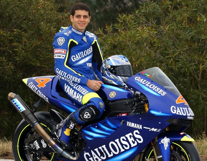 Alex Barros saat bersama Gauloises Yamaha
