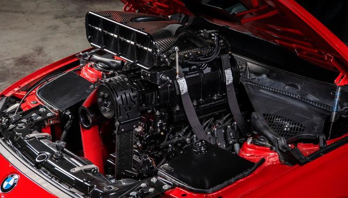Mesin LS V8 bertenaga 700 dk di modifikasi BMW Seri-3 F30